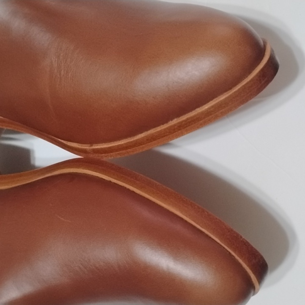 Nisolo Eva Day Chelsea Boots - Picture 4 of 11